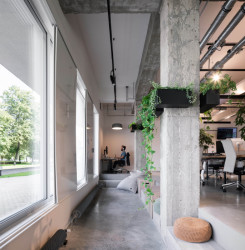 Přestavba budovy na sídlo firmy Raynet v Ostravě-Porubě od studia Ark