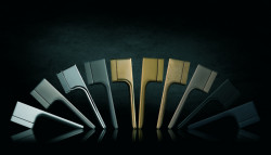 Kliky MINIMAL s různými povrchovými úpravami.