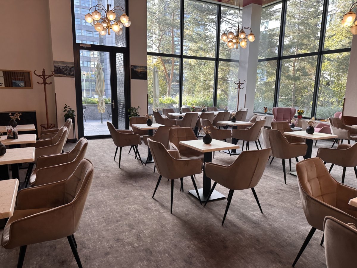 Realizace v hotelu Ilf v Praze, kde byly lamely Flotex použity při renovaci lobby a přilehlé restaurace