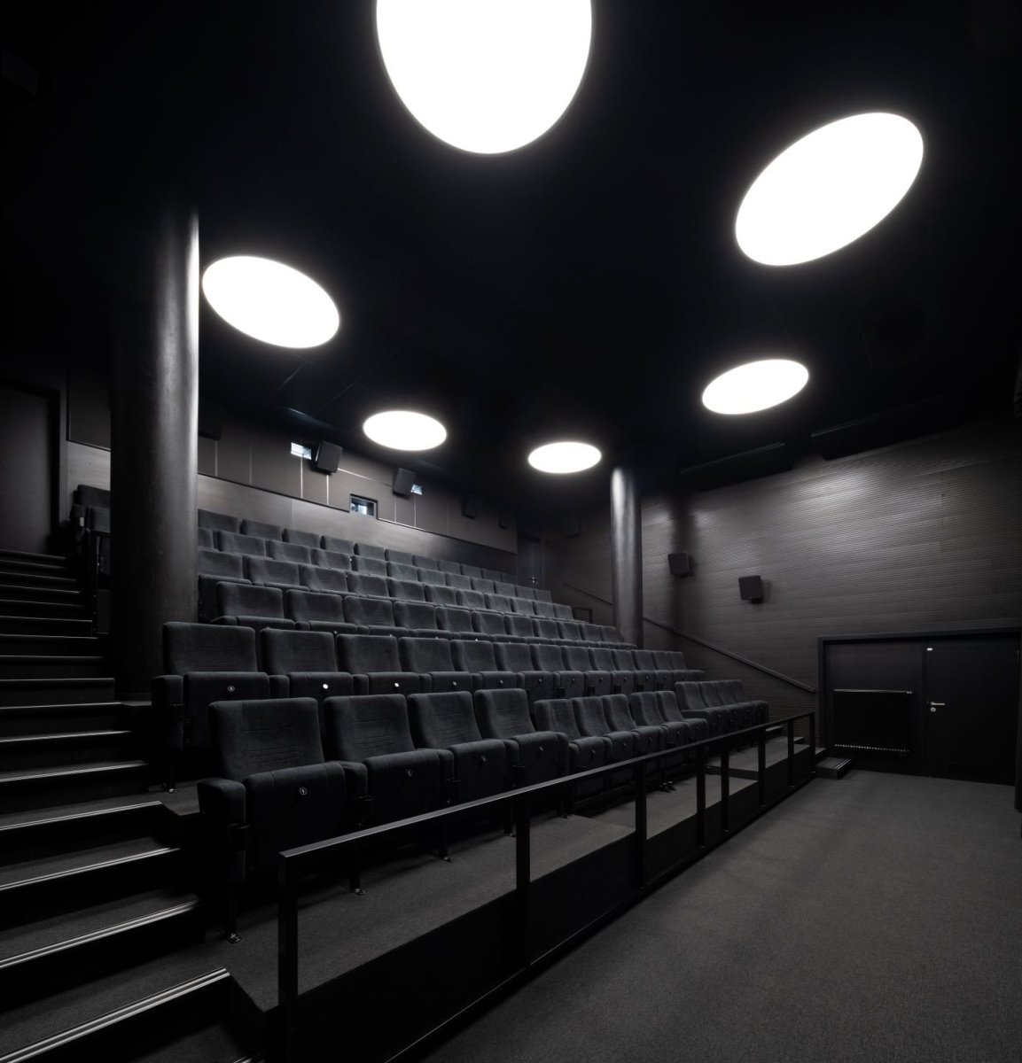 Nově zrekonstruovaný kulturní dům v Ostravě od Platforma architekti