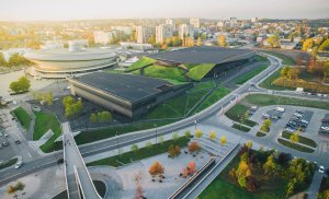 Kongresové centrum propojuje halu Spodek s historickou čtvrtí Bogucice
