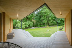 Dům s vymínkem od studia Klar