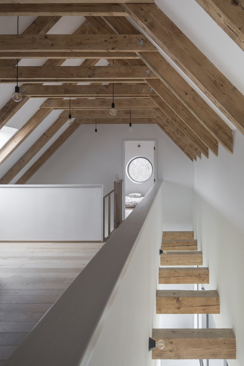 Víkendový dům ve Středočeském kraji od Lenka Míková architekti