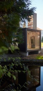 Showroom firmy GAB, Ark-shelter / Martin Mikovčák