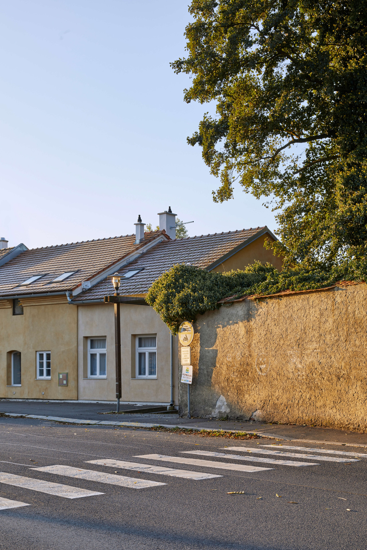 Rekonstrukce dvojdomu v Sušici od ateliéru Neuhäusl Hunal