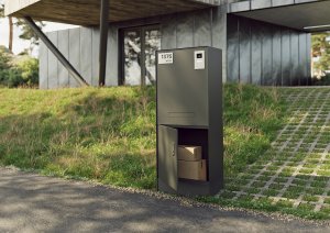 Modul FULL – box na ukládání balíků. Doručovací firmě dáte kód a o víc se nemusíte starat. Modul disponuje poštovní schránkou, číslem popisným a přípravou na zvonek a vchodovou skrytou kameru
