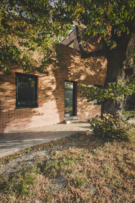 Rodinný dům na ostrově v Praze od edit! architects