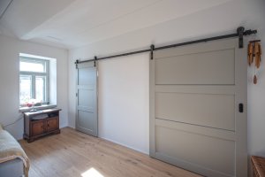 Skvadra architekti - Přestavba stavení v severních Čechách: Interiér zrekonstruované části