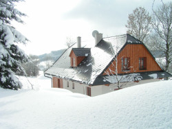 Skládaná střešní krytina - Česká šablona Horal, příklad použití - foto