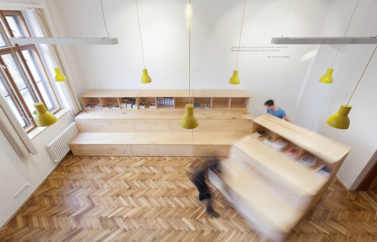 Knihovna pro gymnázium Třeboň, Ateliér 111 architekti