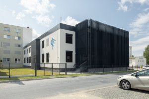 Karvinská nemocnice z modulů (Karvinská hornická nemocnice postavená z modulů KOMA)