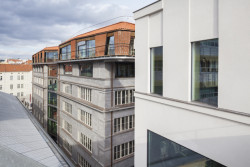 Stanislav Fiala navrhl také rozsáhlou rekonstrukci Paláce Špork v centru Prahy.