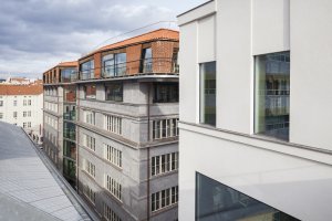 Stanislav Fiala navrhl také rozsáhlou rekonstrukci Paláce Špork v centru Prahy.