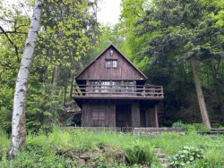 Nespeky - Chata. Autor a rok stavby neznámý (Odhad 60 - 80. léta). Ulice Ledecká