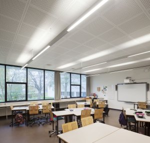Akustické řešení Rigips v učebnách a školkách (na obrázku škola Dyveke v dánské Kodani)
