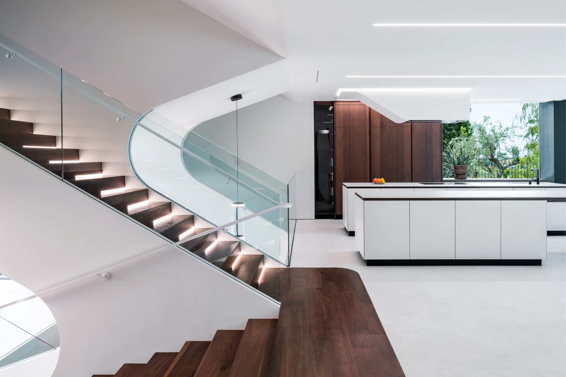 Architekti Arshia Architects navrhli luxusní vilu v Los Angeles