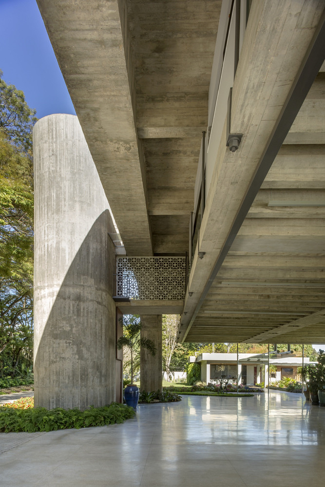 Revitalizace brutalistního domu v Brasílii, Arquitécnika © Edgard Cesar