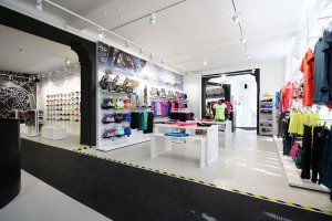 Valentino Colla, Paola Toniato (Nike architects), Olga Pokorná (Olga Pokorná - architekt), Top4Running - foto