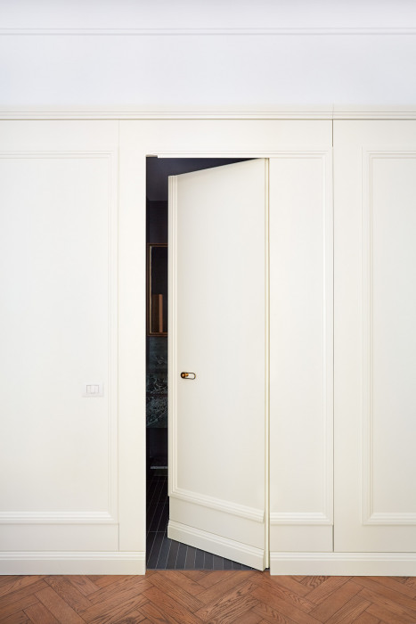 Byt s tajnou koupelnou, Markéta Bromová, Lenka Míková