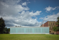 Dostavba Jihočeské vědecké knihovny v Českých Budějovicích od Kuba & Pilař architekti