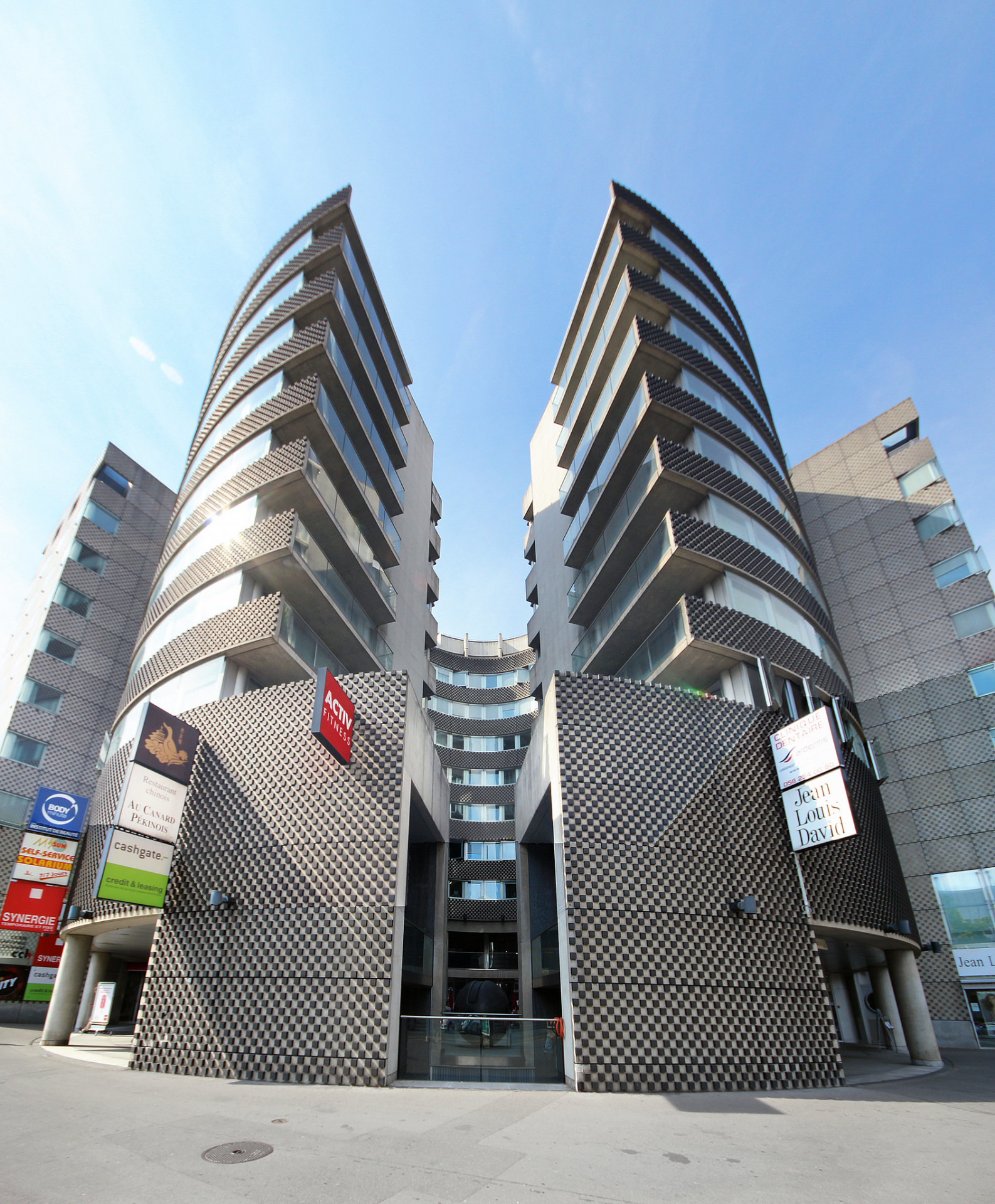 Aurelio Galfetti působil také jako pedagog - mimo jiné na polytechnice ve švýcarském městě Lausanne.