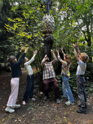 Hmyzí hotel Treehuger v zahradě Kafkárny