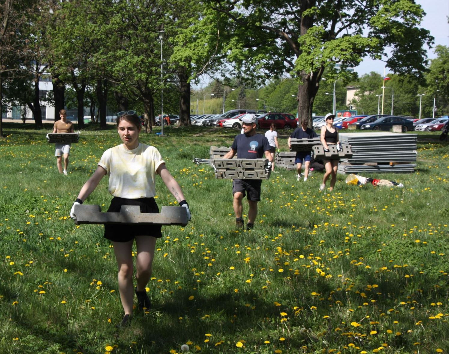 Krajinářský workshop s finským architektem Sami Rintalou a architektem Ivanem Kroupou (UMPRUM) v rámci letošního Landscape festivalu v Ostravě.