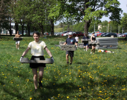 Krajinářský workshop s finským architektem Sami Rintalou a architektem Ivanem Kroupou (UMPRUM) v rámci letošního Landscape festivalu v Ostravě.