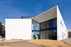 Dětské centrum Kita ve Frankfurtu, dirschl.federle_architekten.