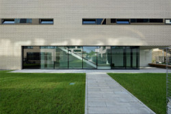 SCHINDLER SEKO ARCHITEKTI, Bytový soubor Triangle – foto