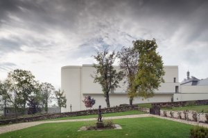 2005 – Klášter Panny Marie v Novém Dvoře, John Pawson a Jan Soukup.

Jediný český projekt zahraničního architekta, který se v cenách kdy objevil – trapistický klášter Panny Marie v Novém Dvoře. Na proměně bývalého zemědělského hospodářství z 18. století v klášterní komplex se podílel slavný britský architekt John Pawson ve spolupráci s plzeňským ateliérem Jana Soukupa.
