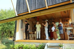 Porota na návštěvě zahradníh pavilonu