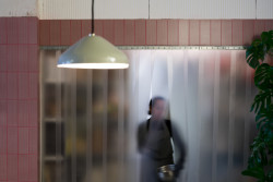 Architektonické studio NEUHÄUSL HUNAL navrhlo interiér pražského vietnamského bistra An