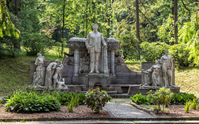 Sousoší Vincenze Priessnitze v Jeseníku