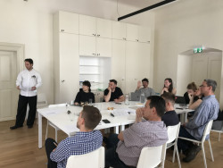 Prezentace soutěžního návrhu Qubus a spol. na hodnotícím zasedání poroty