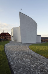 Modlitebna Církve bratrské Černošice, Fránek Architects, 2007-2010. Foto: Ester Havlová