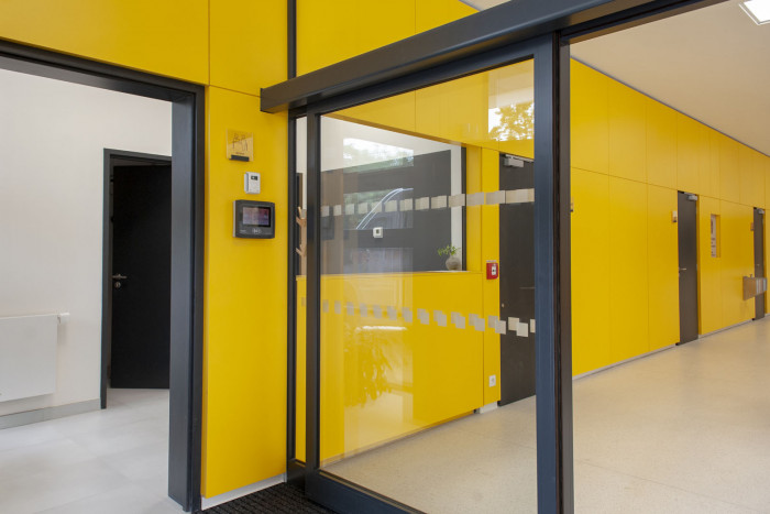 Přístavba ZŠ DR. E. Beneše, Med Pavlík architekti - foto