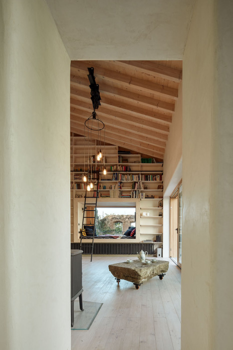 Hide in City, Martin Kožnar