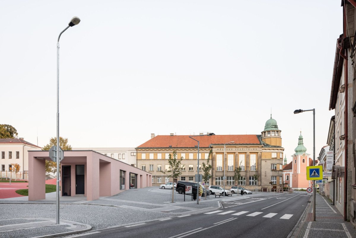 2021 architekti navrhli hravé veřejné prostranství pro severočeské město Červený Kostelec