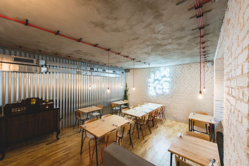 Jam and Co., 0,5 Studio