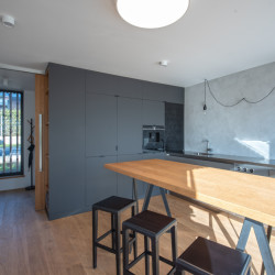 Vinný sklep se zázemím v Praze, Eva Vais Architekti / Eva Vais