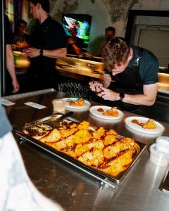 Restaurace Marie B, Olgoj Chorchoj: Čtyřchodové obědy a večeře servírují formou carte blache – jídlo hostům odprezentují až poté, co dojedí