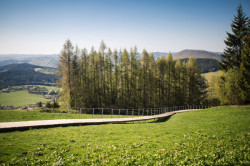 2021 architekti, LABAK, Lávka a prístrešok na Straníku – foto