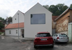Rodinný dům v Praze-Butovicích, Jiří Weinzettl, Barbora Weinzettlová, Veronika Indrová / Atelier 111.