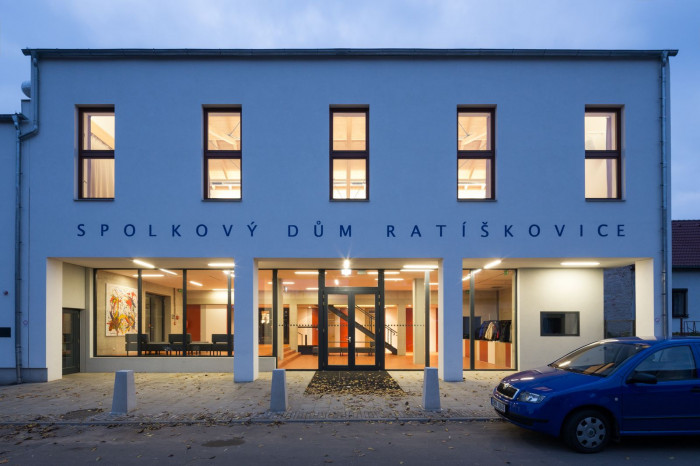 Spolkový dům Ratíškovice, Létající inženýři, foto