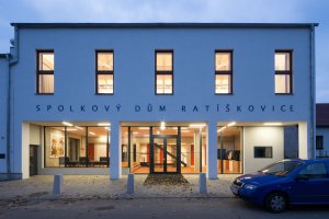 Spolkový dům Ratíškovice, Létající inženýři, foto