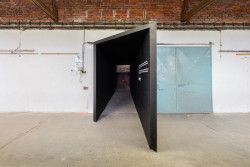 Expozice v Rudé věži smrti, studio COSMO: Návštěvník cítí a má cítit tíseň.