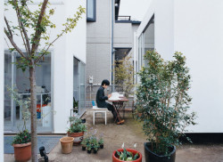 Moriyama House v Tokiu od architekta a spoluzakladatele studia SANAA Ryue Nishizawy