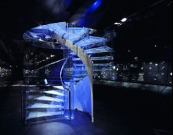 Galerie šperků Victoria & Albert Museum (2008) v Londýně od Evy Jiřičné/AI Design