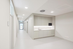 Rekonstrukce budovy okresního soudu Tübingenu od studia Dannien Roller Architekten